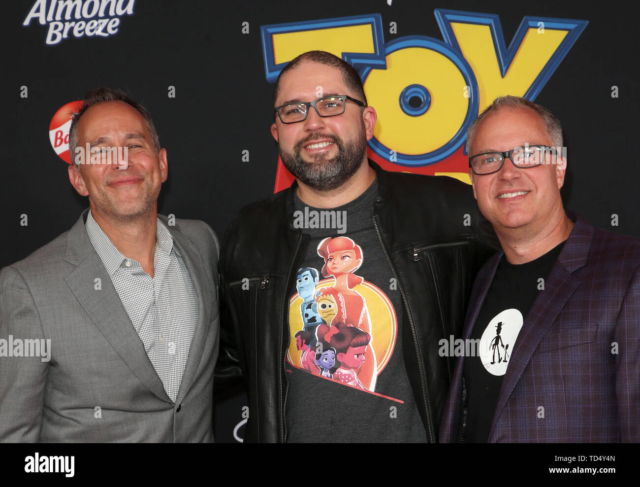 HOLLYWOOD, CA - le 11 juin : Josh Cooley, Jonas Rivera, Mark Nielsen, lors de la première de Disney et Pixar Toy Story 4' 'au El Capitan Theatre à Hollywood, Californie le 11 juin 2019. Credit : Faye Sadou/MediaPunch Banque D'Images