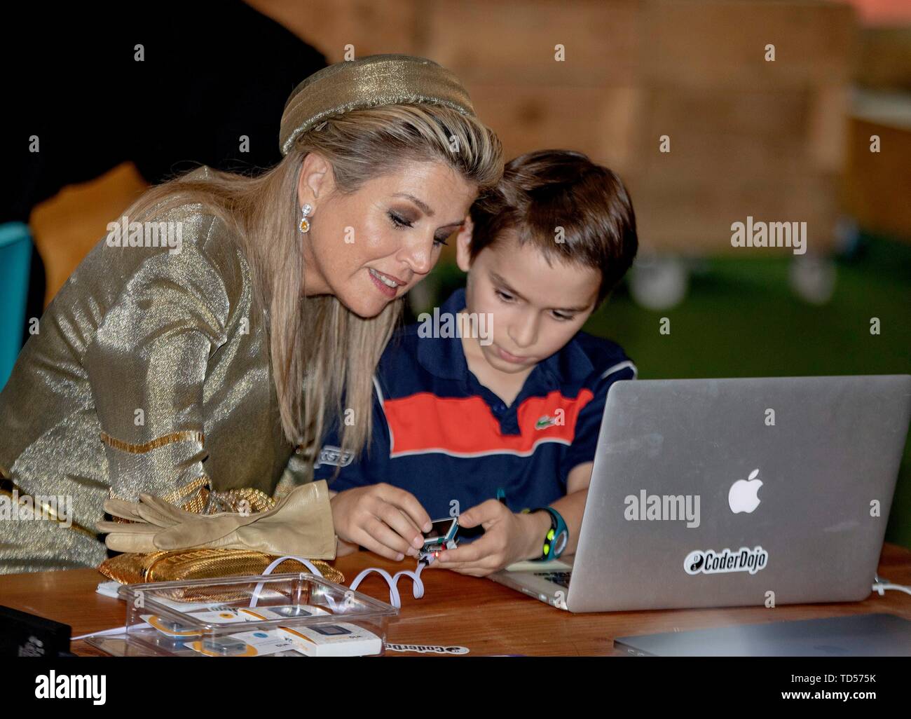 Dublin, Irlande. 12 Juin, 2019. Maxima la reine des Pays-Bas l'Dogpatch Labs à Dublin, le 12 juin 2019, de l'informatique et technologie sont au centre lors de la visite d'une start-up noeud situé au coeur de Dublin ?s «silicon Docks' à la 1re d'un État 3 jours-visite en Irlande Photo : Albert Nieboer/ Pays-Bas OUT/Point de vue OUT | Crédit : dpa/Alamy Live News Banque D'Images