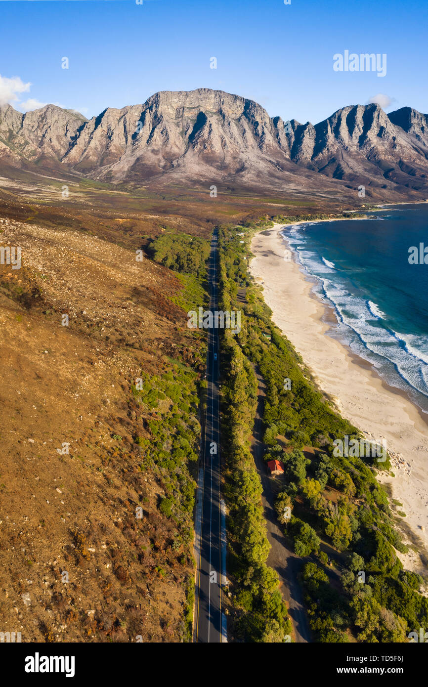 L'imagerie Drone de Kogel Bay Beach à une heure de Cape Town, Afrique du Sud, l'Afrique Banque D'Images