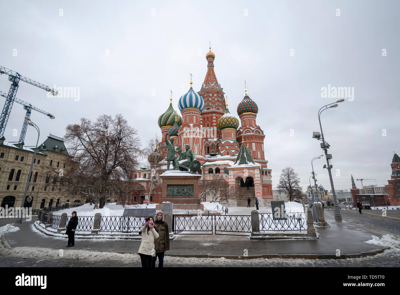 Moscou, Russie, 15, Février, 2019 : la place rouge des bâtiments historiques, vue de la cathédrale de Saint Basil en hiver. Banque D'Images