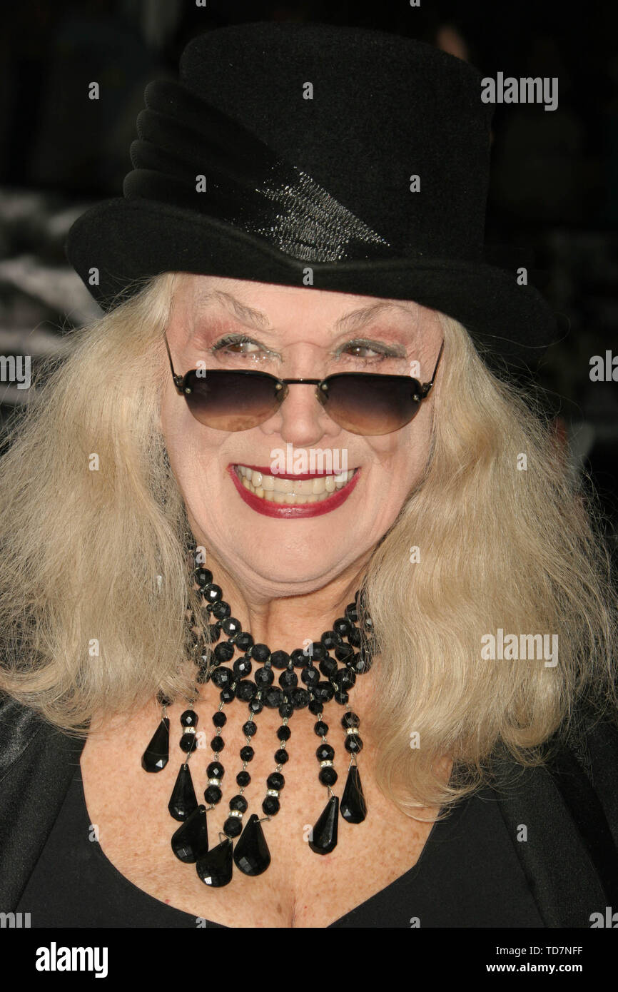 ***PHOTO*** Sylvia Miles est décédé à l'âge de 94 ans. SYLVIA MILES 2006 Photo de John Barrett/PHOTOlink/MediaPunch Banque D'Images