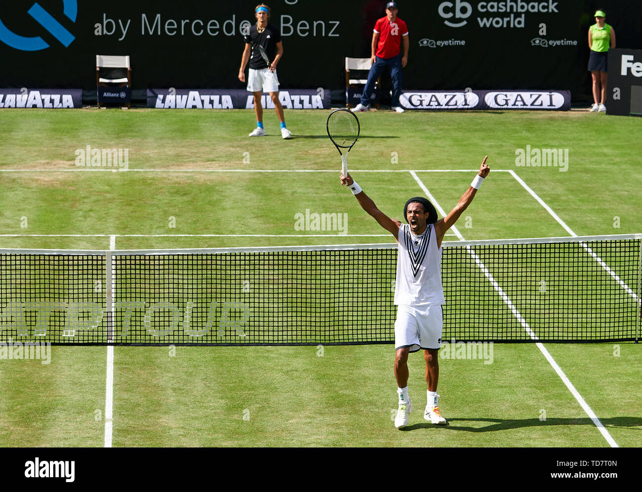 Stuttgart, Allemagne. 13 Juin, 2019. Dustin BROWN (GER) célébrer dans son match contre Alexander ZVEREV, GER à l'ATP Tennis Open Mercedes sur l'herbe à Stuttgart , Juin 13, 2019. Crédit : Peter Schatz/Alamy Live News Banque D'Images