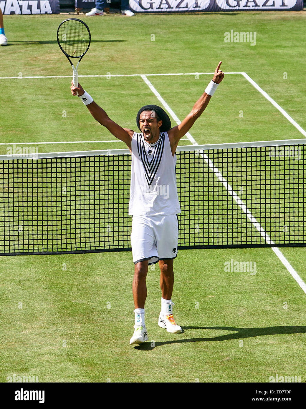 Stuttgart, Allemagne. 13 Juin, 2019. Dustin BROWN (GER) célébrer dans son match contre Alexander ZVEREV, GER à l'ATP Tennis Open Mercedes sur l'herbe à Stuttgart , Juin 13, 2019. Crédit : Peter Schatz/Alamy Live News Banque D'Images