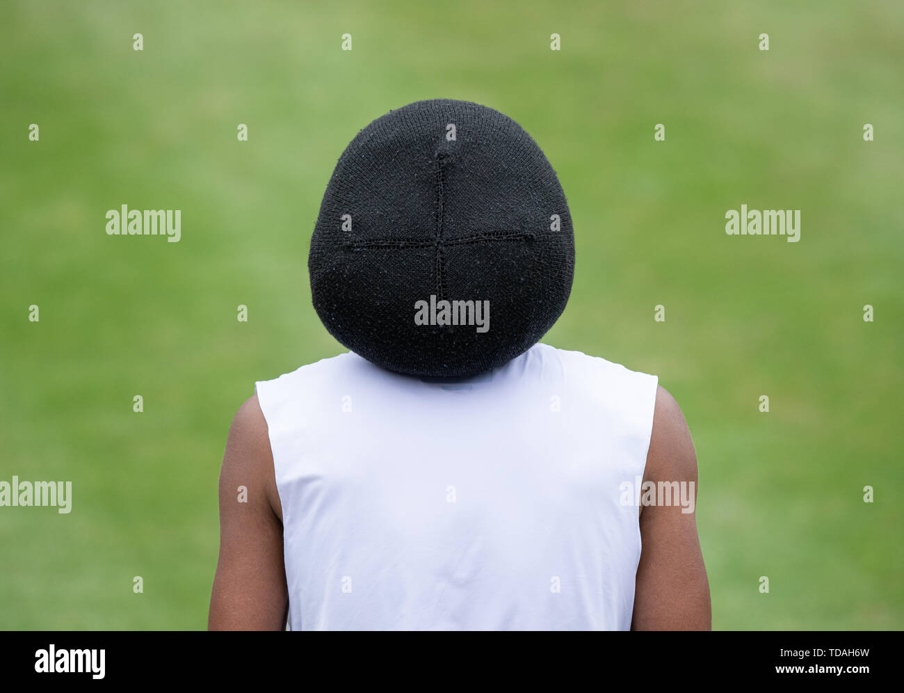 Stuttgart, Allemagne. 14 Juin, 2019. Tennis : ATP-Tour - Stuttgart, des célibataires, des hommes, des quarts de finale : Brown (Allemagne) - Auger-Aliassime (Canada). Dustin Brown se trouve sur la place. Credit : Silas Stein/dpa/Alamy Live News Banque D'Images