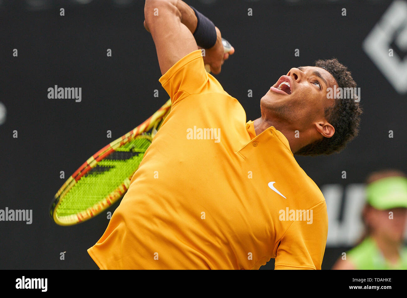 Stuttgart, Allemagne. 14 Juin, 2019. Felix AUGER-ALIASSIME (FRA) en action dans son match contre Dustin BROWN (GER) à l'ATP Tennis Mercedes Cup sur l'herbe à Stuttgart, le 14 juin 2019. Felix AUGER-ALIASSIME (FRA) a gagné 7-6, 6-7, 7-6 Crédit : Peter Schatz/Alamy Live News Banque D'Images