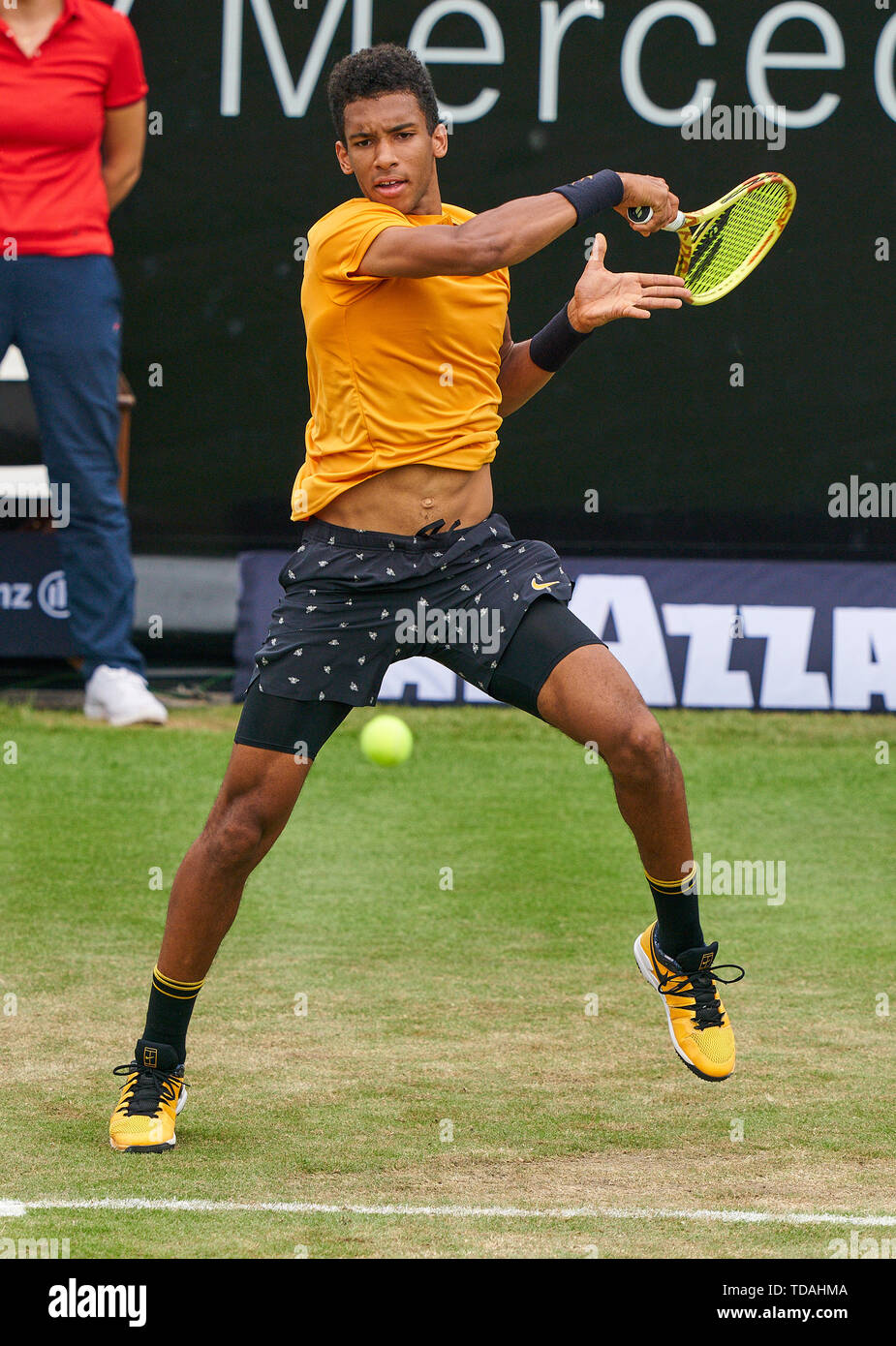 Stuttgart, Allemagne. 14 Juin, 2019. Felix AUGER-ALIASSIME (FRA) en action dans son match contre Dustin BROWN (GER) à l'ATP Tennis Mercedes Cup sur l'herbe à Stuttgart, le 14 juin 2019. Felix AUGER-ALIASSIME (FRA) a gagné 7-6, 6-7, 7-6 Crédit : Peter Schatz/Alamy Live News Banque D'Images