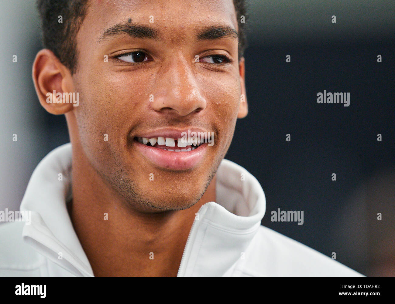 Stuttgart, Allemagne. 14 Juin, 2019. Felix AUGER-ALIASSIME (FRA) dans la conférence de presse après son match contre Dustin BROWN (GER) à l'ATP Tennis Mercedes Cup sur l'herbe à Stuttgart, le 14 juin 2019. Felix AUGER-ALIASSIME (FRA) a gagné 7-6, 6-7, 7-6 Crédit : Peter Schatz/Alamy Live News Banque D'Images