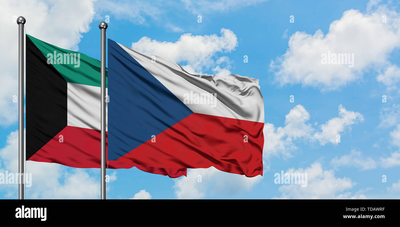 Le Koweït et de brandir le drapeau de la République tchèque dans le vent contre ciel bleu nuageux blanc ensemble. Concept de diplomatie, de relations internationales. Banque D'Images