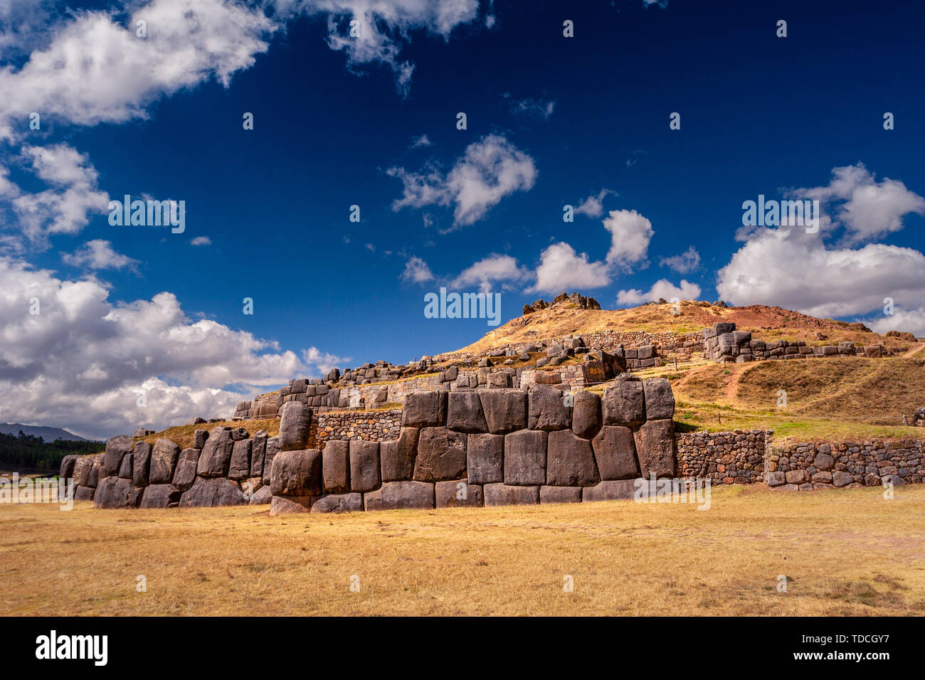 Ruines De Sacsayhuaman Cusco P rou Un Monumental Ensemble De ruines-de-sacsayhuaman-cusco-p-rou-un-monumental-ensemble-de