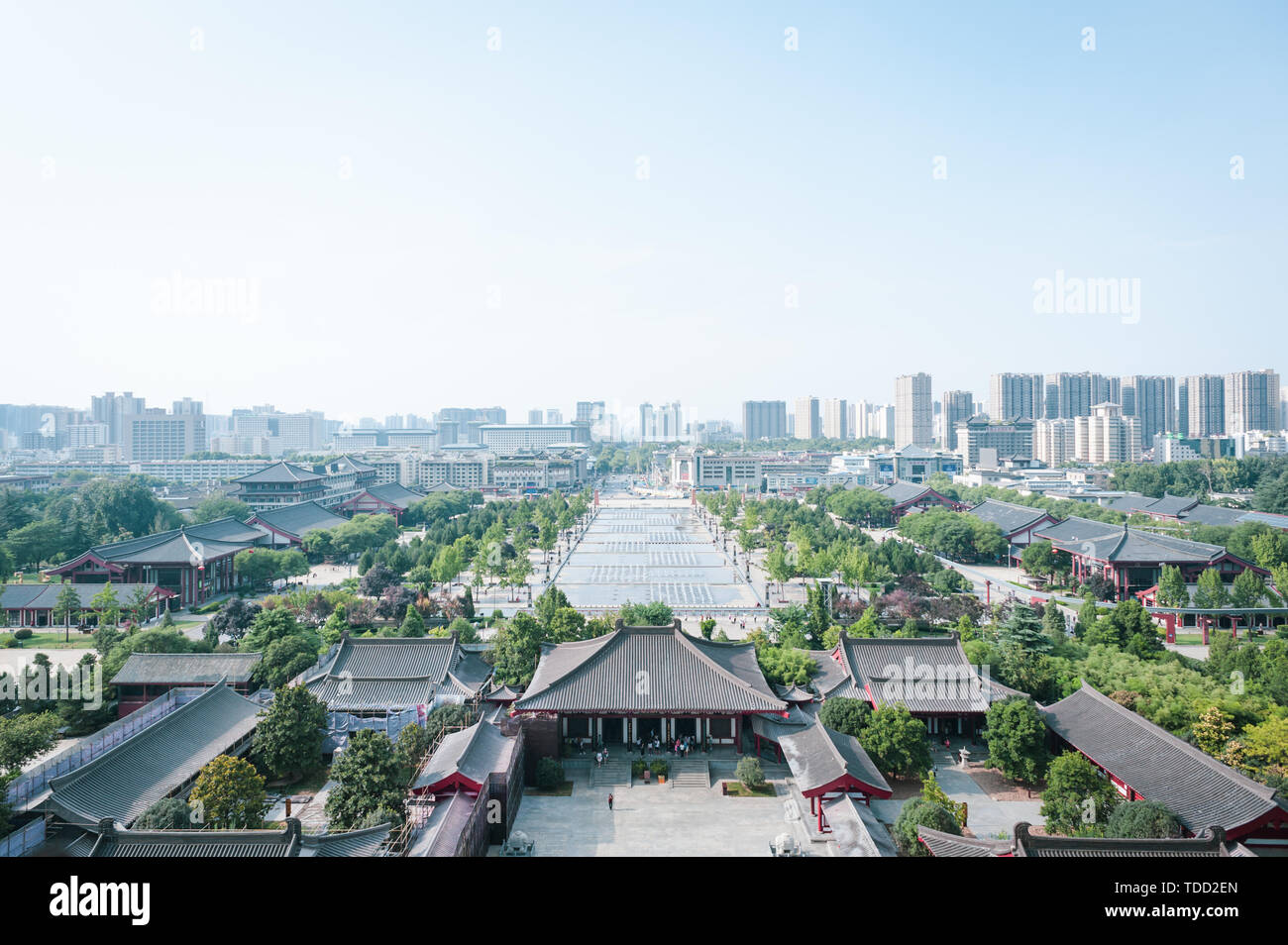 Donnant sur l'architecture de la ville de Xi'an à partir de la Grande Pagode de l'Oie Sauvage Banque D'Images