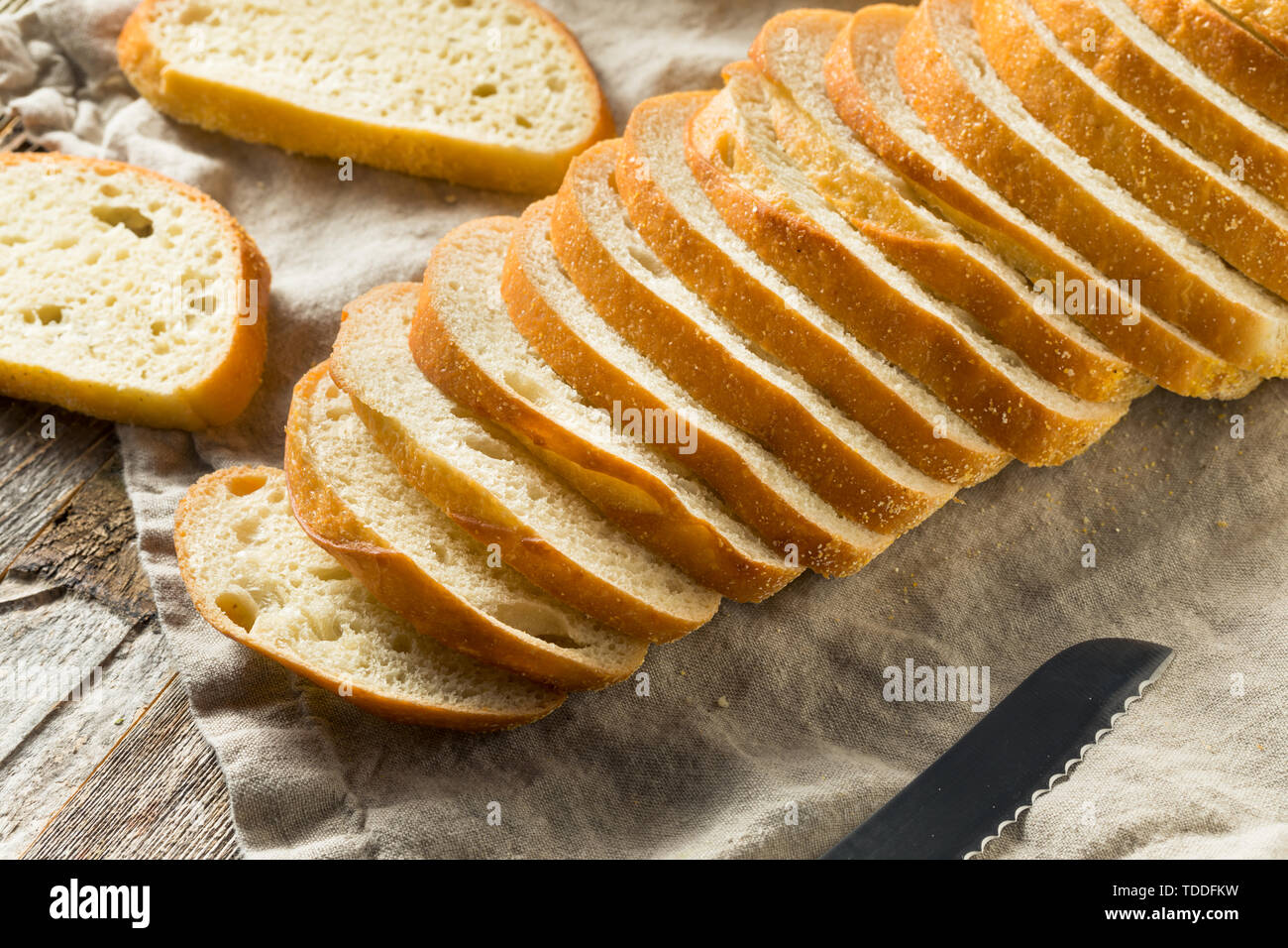 Des tranches de pain au levain prêt à manger Banque D'Images