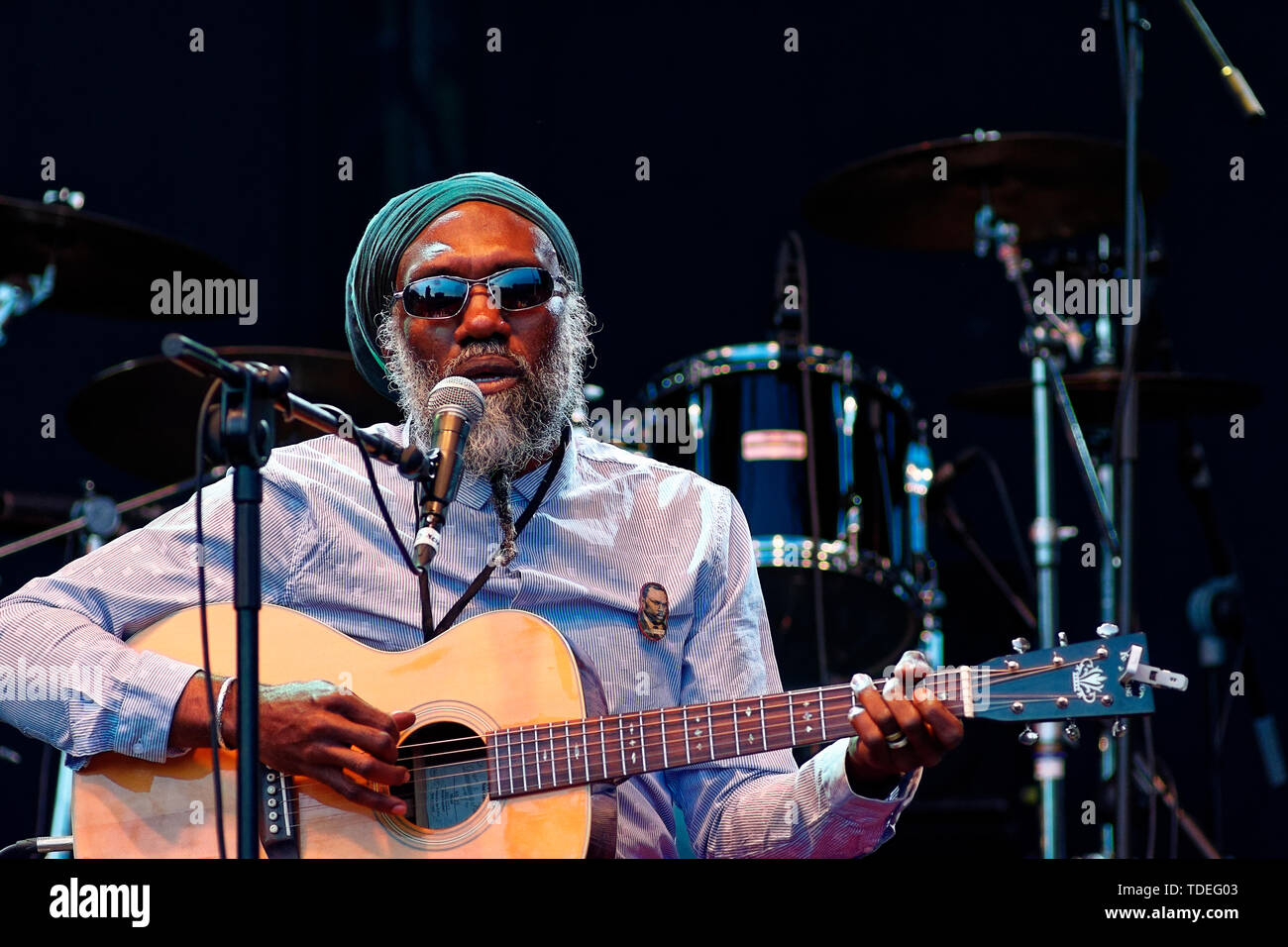 Madrid, Espagne. 14 Juin, 2019. Blues Festival International de Madrid, Corey Harris Duo band concert en Place Colon, Madrid, Espagne. Credit : EnriquePSans/Alamy Live News Banque D'Images