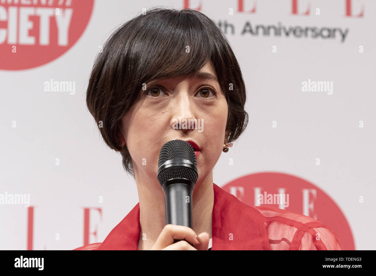 Tokyo, Japon. 15 Juin, 2019. L'animateur de télévision japonaise Christel Takigawa parle pendant la ELLE LA FEMME DANS LA SOCIÉTÉ 2019 à Shibuya Hikarie. L'événement annuel de travail se concentre sur le rôle des femmes dans la société japonaise à travers différents séminaires où célébrités, femmes d'affaires et les dirigeants sont invités à prendre la parole. Credit : Rodrigo Reyes Marin/ZUMA/Alamy Fil Live News Banque D'Images