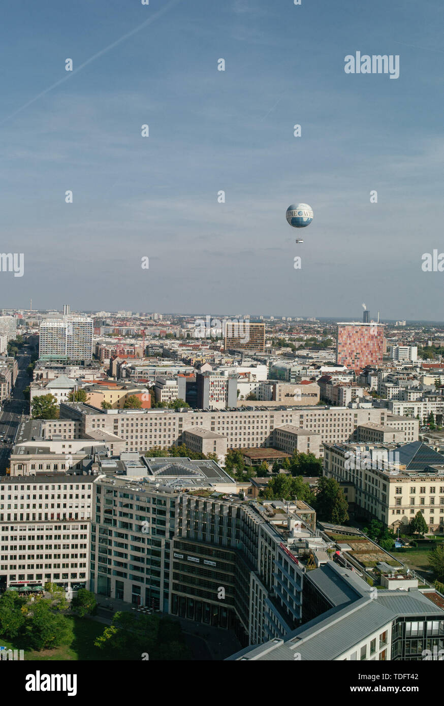 La ville de Berlin, en Allemagne, lors d'une journée de printemps ensoleillée. Banque D'Images