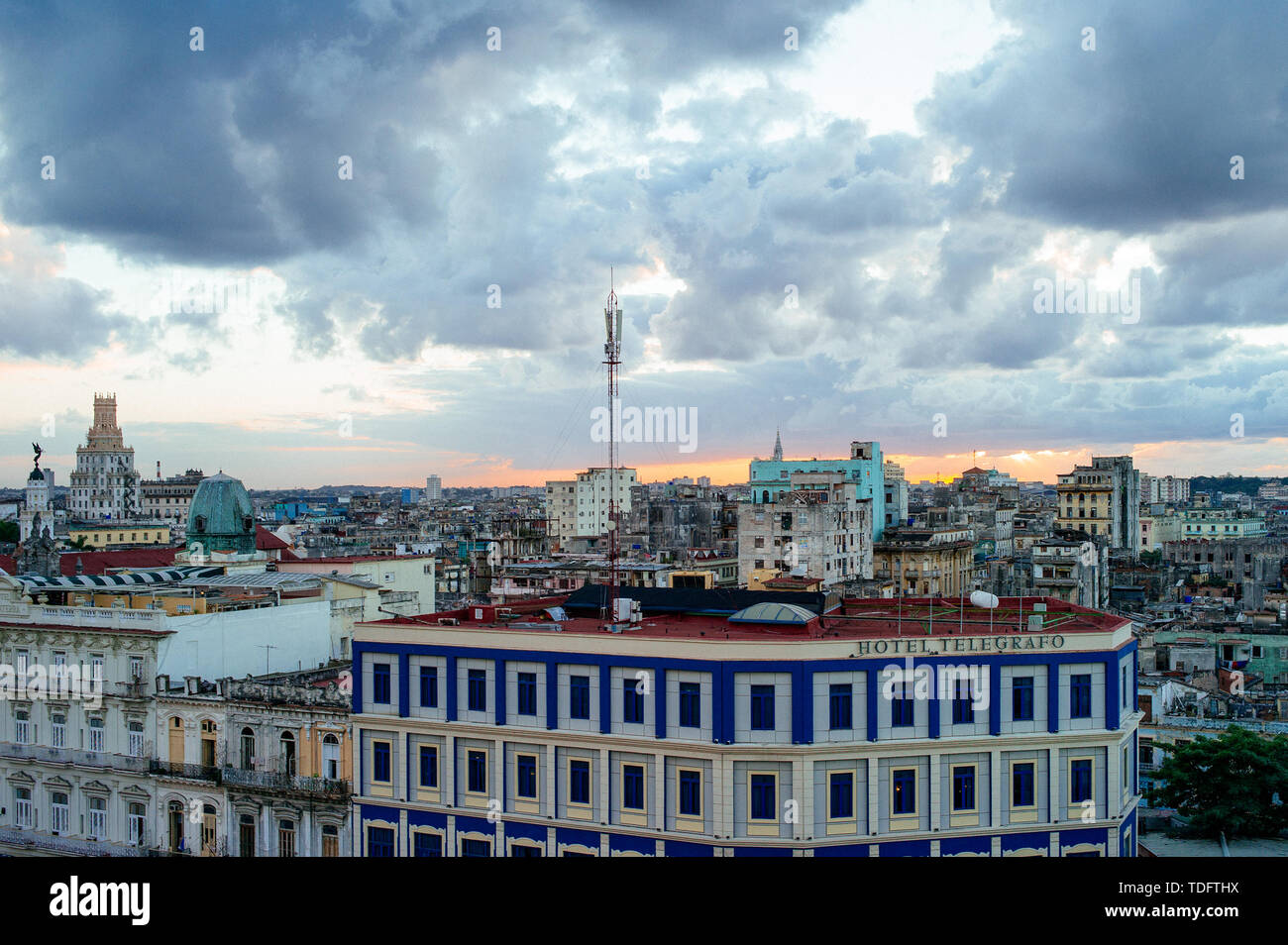 La Skyline at sunset La Havane à Cuba Banque D'Images