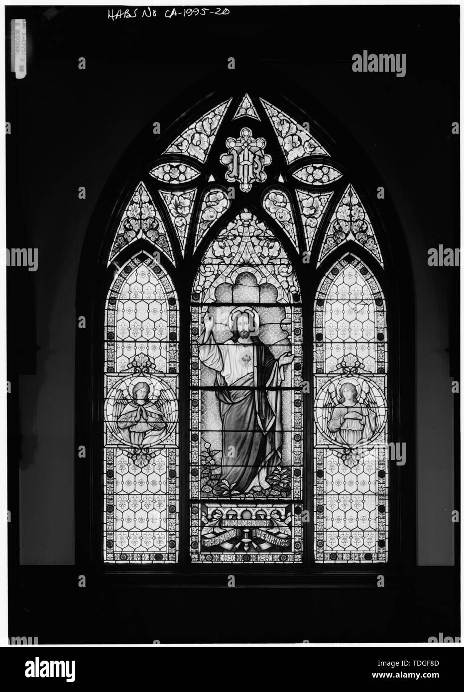 Au nord-est du transept, DÉTAIL DE FENÊTRE - Église de la Nativité, 210 avenue Oak Grove, Menlo Park, comté de San Mateo, CA Banque D'Images