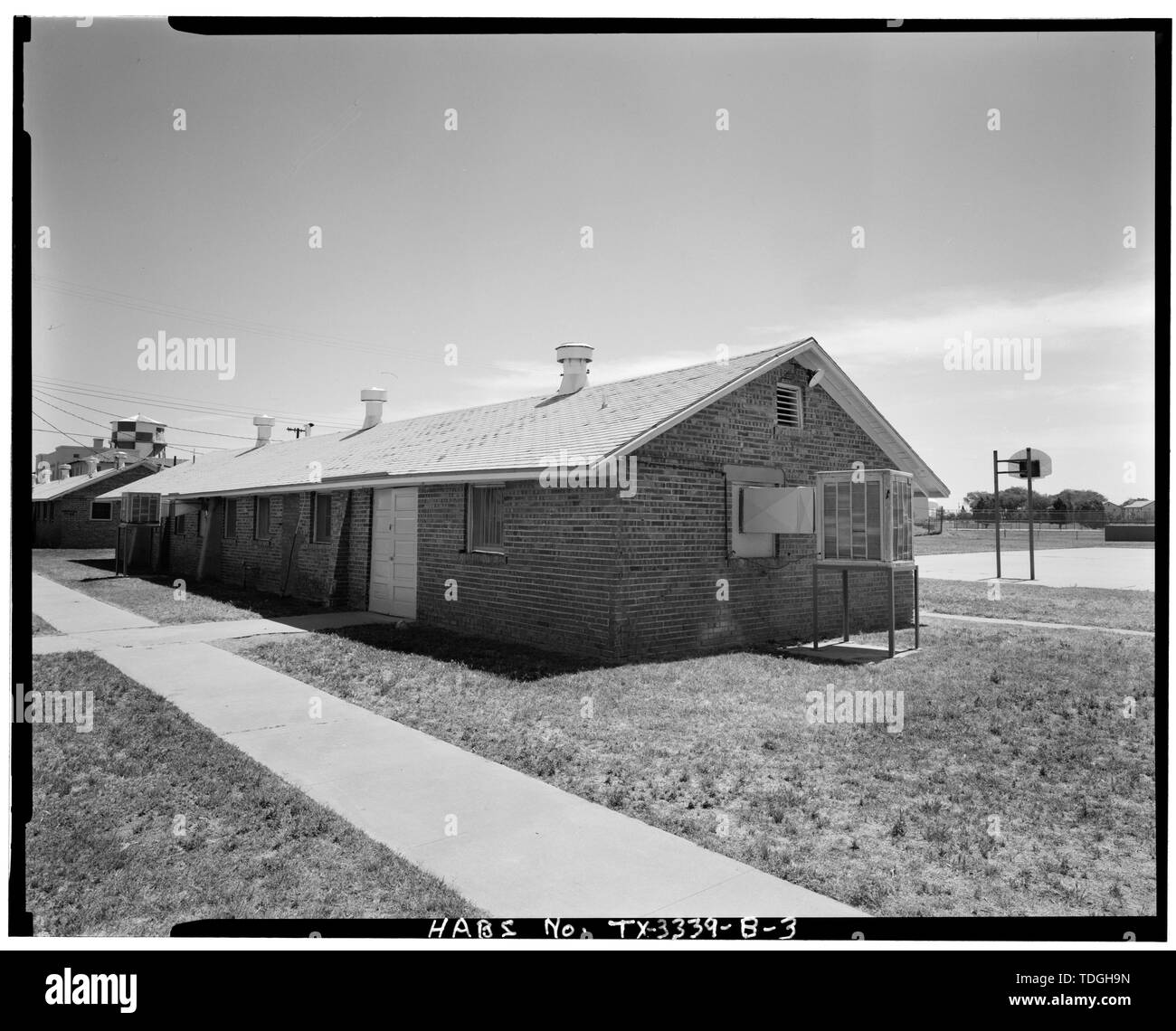Territoires du côté gauche et arrière, bâtiment 445 - Fort Bliss, 7e de la salle à manger et cuisine de cavalerie, d'artillerie de défense aérienne de l'armée américaine et du Centre de Fort Bliss, El Paso, comté d'El Paso, TX ; Blauvelt, L D ; Field, Harvey R Banque D'Images