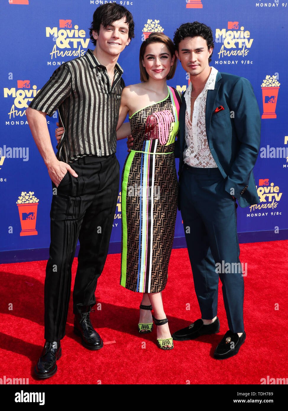 Peliculas Y Programas De Tv De Kiernan Shipka Ross Lynch, Kiernan Shipka et Gavin Leatherwood arrivent à la 2019 MTV Film  et TV Prix tenue au Barker Hangar sur 15 juin 2019 à Santa Monica, Los  Angeles, Californie, USA. (Photo