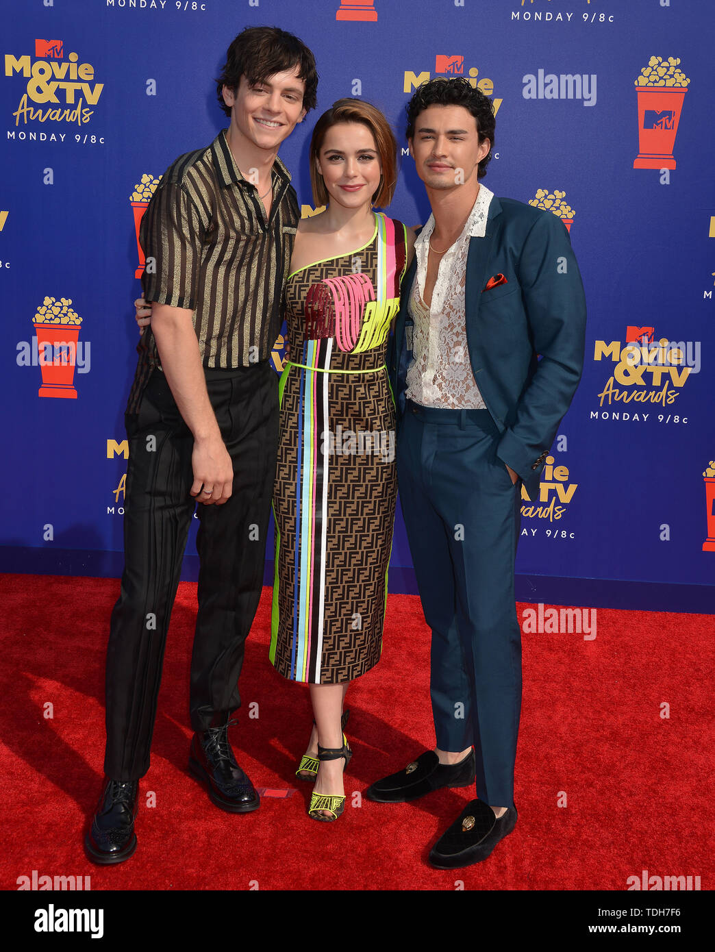 Peliculas Y Programas De Tv De Kiernan Shipka Ross Lynch, Kiernan Shipka et Gavin Leatherwood arrivent à la 2019 MTV Film  et TV Prix tenue au Barker Hangar sur 15 juin 2019 à Santa Monica, Los  Angeles, Californie, USA. (Photo