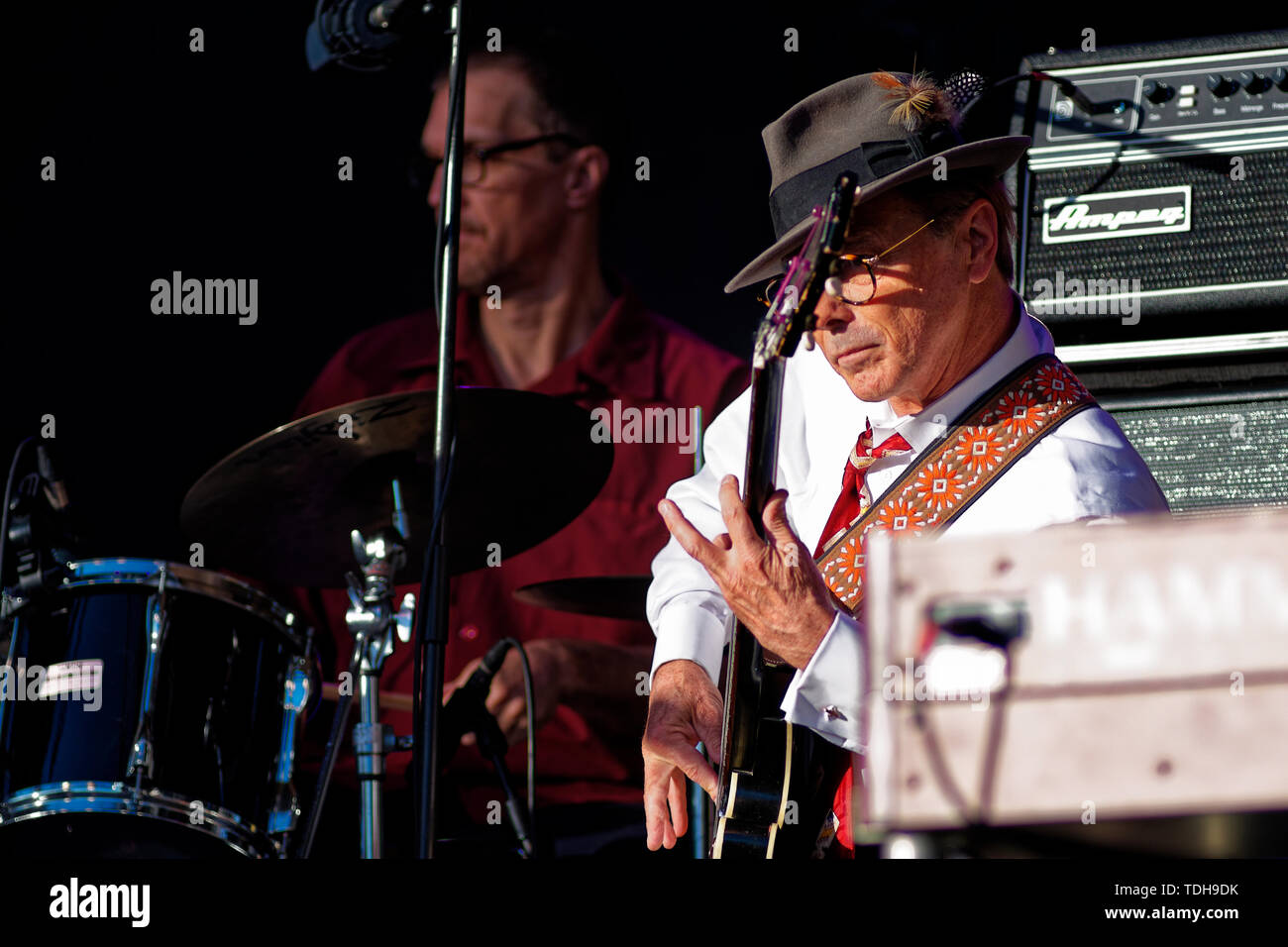 Madrid, Espagne. 15 Juin, 2019. Blues Festival International de Madrid, Eastside Kings avec Crystal Thomas concert à Place Colon, Madrid, Espagne. EnriquePSans / Alamy Live News Banque D'Images