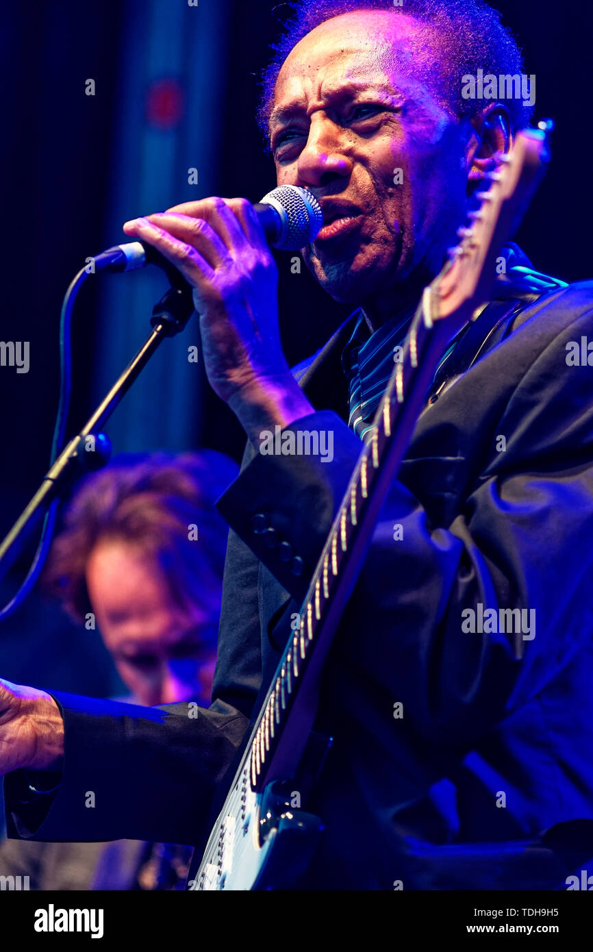 Madrid, Espagne. 15 Juin, 2019. Festival International de Blues de Madrid,Billy Boy Arnold & Rockin' Johnny Band Concert en Place Colon, Madrid, Espagne. EnriquePSans / Alamy Live News Banque D'Images