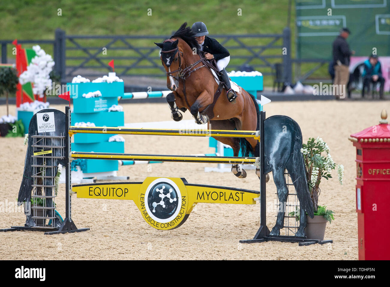 Nantwich, Cheshire, Royaume-Uni. 16 juin 2019. Gagnant. La Géorgie Tame équitation Z7 Caretina. GBR. Horsewear Ireland Défauts et le temps. CSI4* 1,45m. Bolesworth écuyer International Horse Show. Silvi. Cheshire. United Kingdom. GBR. 16/06/2019. Credit : Sport en images/Alamy Live News Banque D'Images