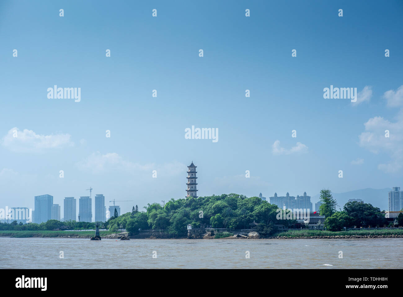 Vue de la Pagode de l'Ouest sur l'île Jiangxin à Wenzhou en Chine - 4 Banque D'Images