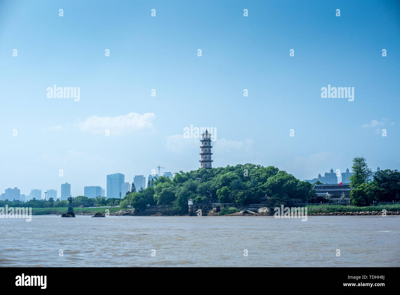 Vue de la Pagode de l'Ouest sur l'île Jiangxin à Wenzhou en Chine - 5 Banque D'Images
