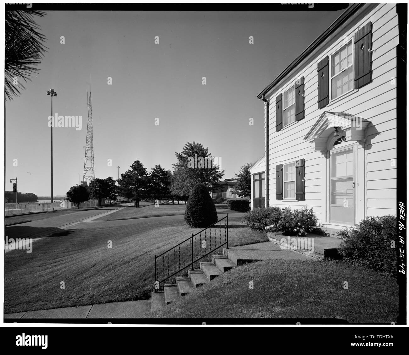 Vue d'ENSEMBLE DE L'Esplanade, AVEC LA MAISON D'ÉCLUSIER EN AMONT À DROITE AU PREMIER PLAN, en regardant vers le sud - Upper Mississippi River 9 pieds de canal, écluse et barrage n° 10, M. Guttenberg, Clayton County, IA Banque D'Images