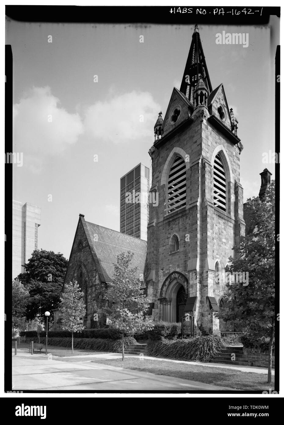 Vue OBLIQUE DU SUD (AVANT) Élévation - Saint Mary's Protestant Episcopal Church, 3916 Locust Walk, Philadelphie, comté de Philadelphie, PA Banque D'Images