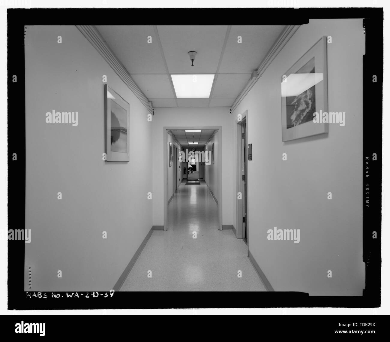 Quartiers des officiers (A11), de l'intérieur CENTRAL HALL, à l'ouest de l'Hôpital Général - Barnes, East Quatrième Boulevard ordinaire et O Street, Vancouver, comté de Clark, WA ; Département des affaires des anciens combattants ; Jackson-Retondo, Elaine, émetteur ; Avery, Christy, émetteur Banque D'Images