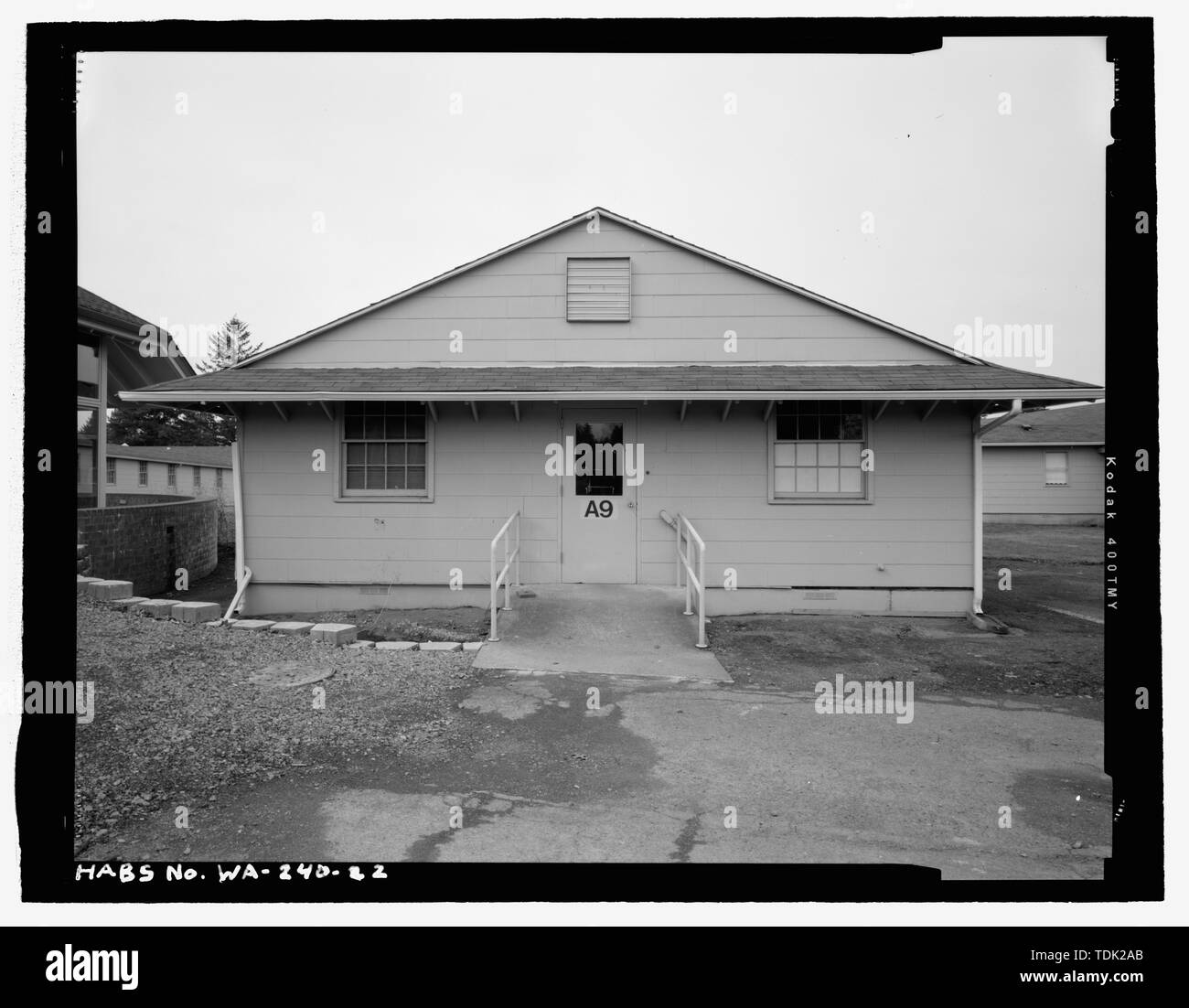 Quartiers des officiers (A9), à l'EST (AVANT) d'altitude, à l'ouest de l'Hôpital Général - Barnes, East Quatrième Boulevard ordinaire et O Street, Vancouver, comté de Clark, WA ; Département des affaires des anciens combattants ; Jackson-Retondo, Elaine, émetteur ; Avery, Christy, émetteur Banque D'Images