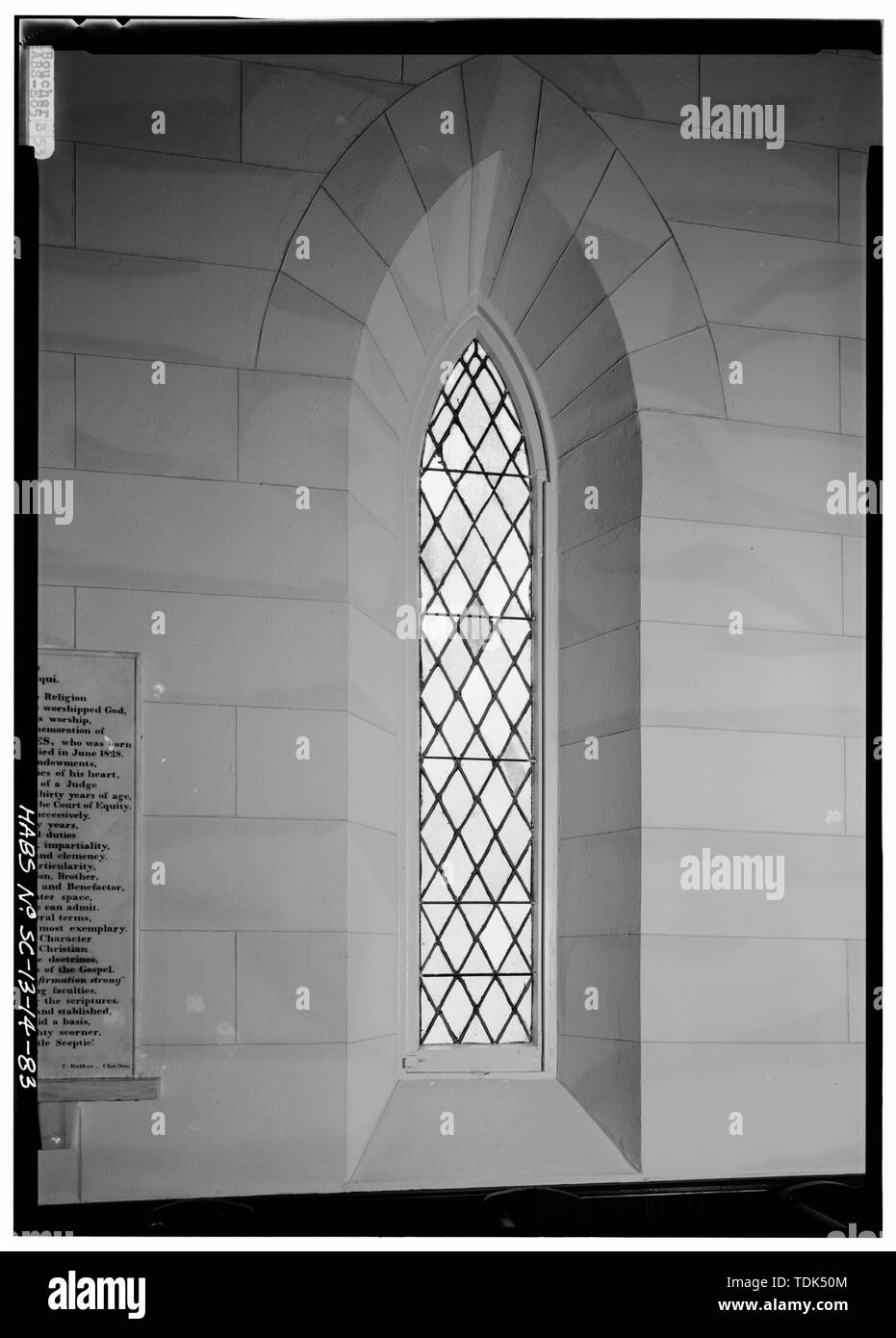 (ORIGINAL 1851) VITRAUX DE NARTHEX, vus de l'INTÉRIEUR DE L'ÉGLISE - Église de la Sainte Croix, la State Route 261, Stateburg, Sumter County, SC ; Jones, Edward C ; Lee, Francis D ; Anderson, William Wallace, Cary, Brian, émetteur Banque D'Images