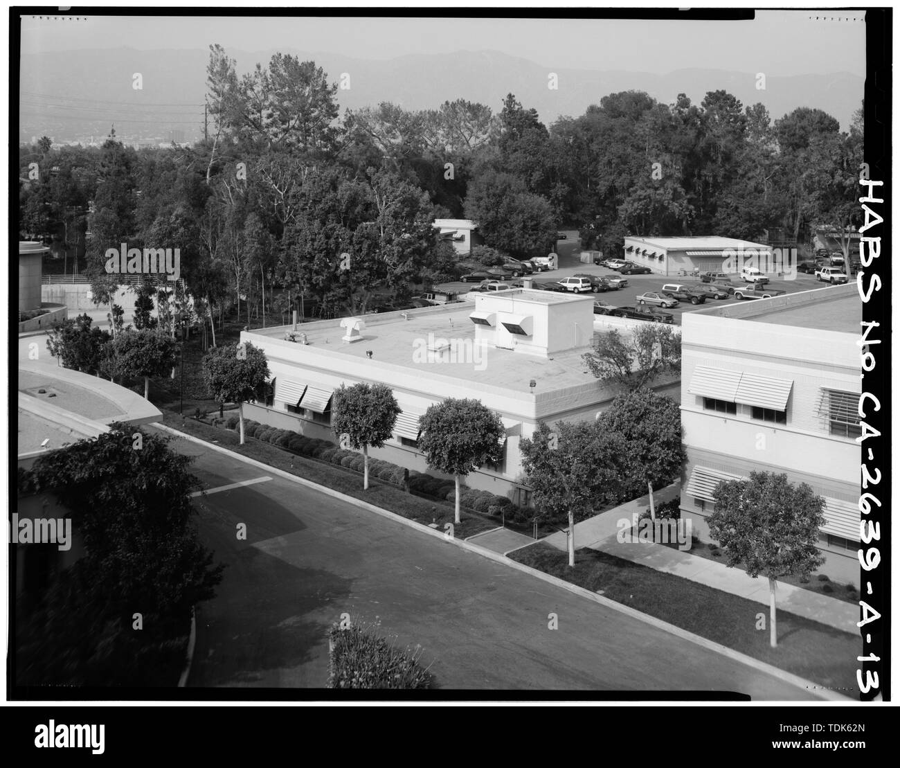 Dans l'ENSEMBLE DU SITE DE L'ANTENNE VUE, FACE À AU NORD-EST - Walt Disney Studios, d'un processus de laboratoire, de coin de Buena Vista Street et l'avenue Alameda, Burbank, Los Angeles, CA Banque D'Images