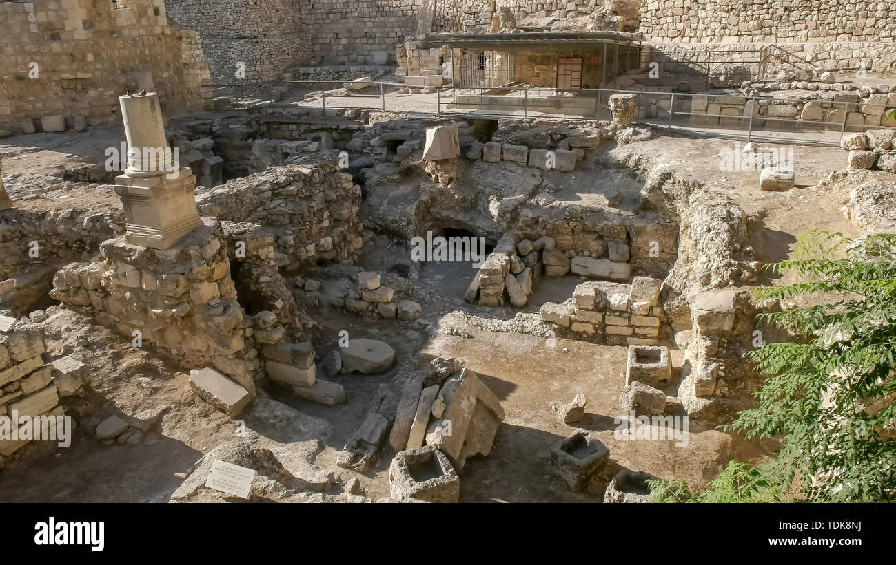 Ruines excavées de la piscine de Béthesda à Jérusalem, Israël Banque D'Images