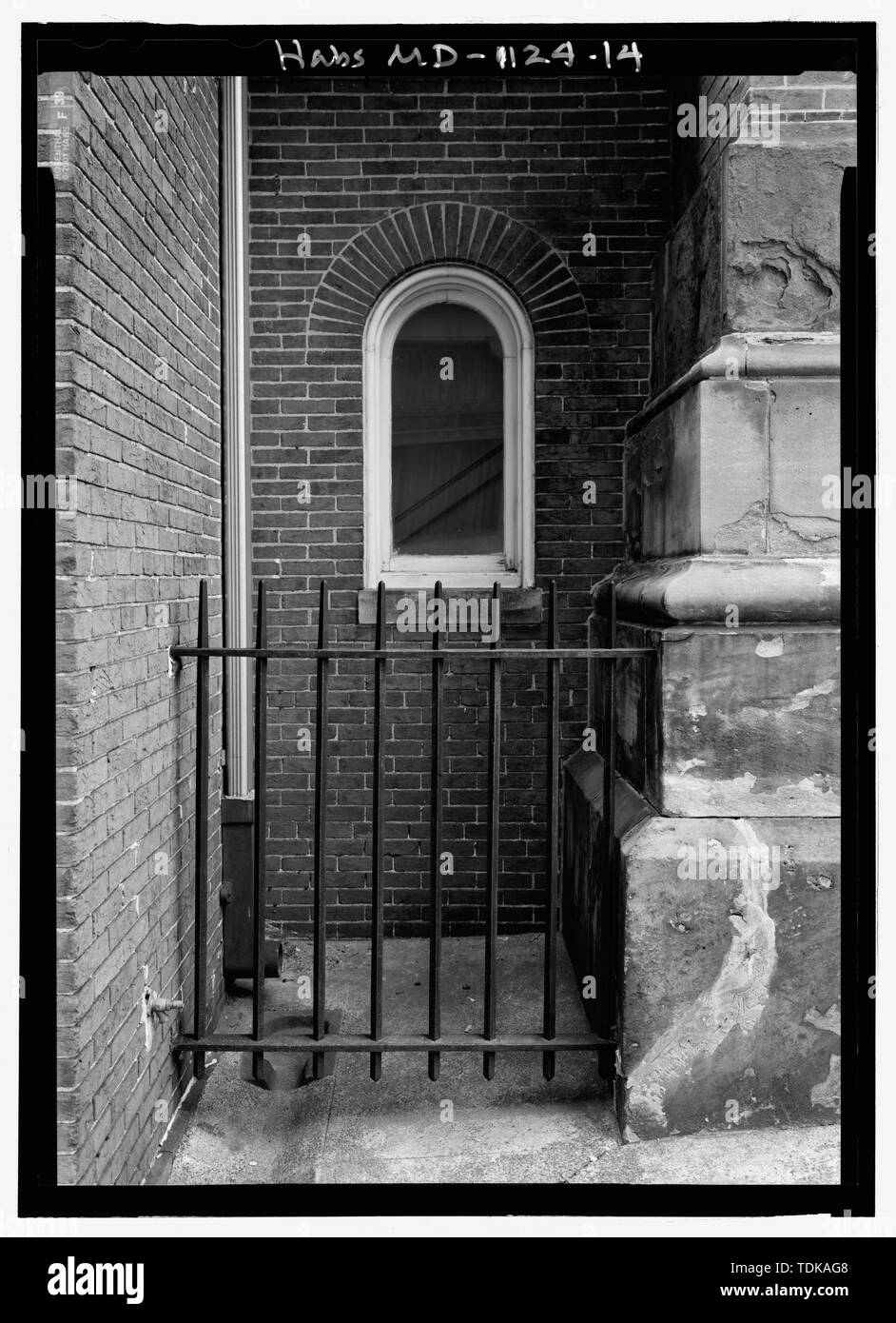 - Saint Paul's Episcopal Church, 233 North Charles Street, Baltimore, ville indépendante, MD ; Upjohn, Richard ; Tiffany and Company ; Armstrong, D. Maitland ; Chase et Ames ; Long, Robert Cary ; Miles, Coates et Youle ; Rupel et Feining ; forte et de l'acier ; Joyce, John ; Whittingham, William Rollinson ; Restauration ; Capellano Tidewater, Antonio ; Rosenthal, James W, photographe ; Ossman, J Laurie, historien Banque D'Images