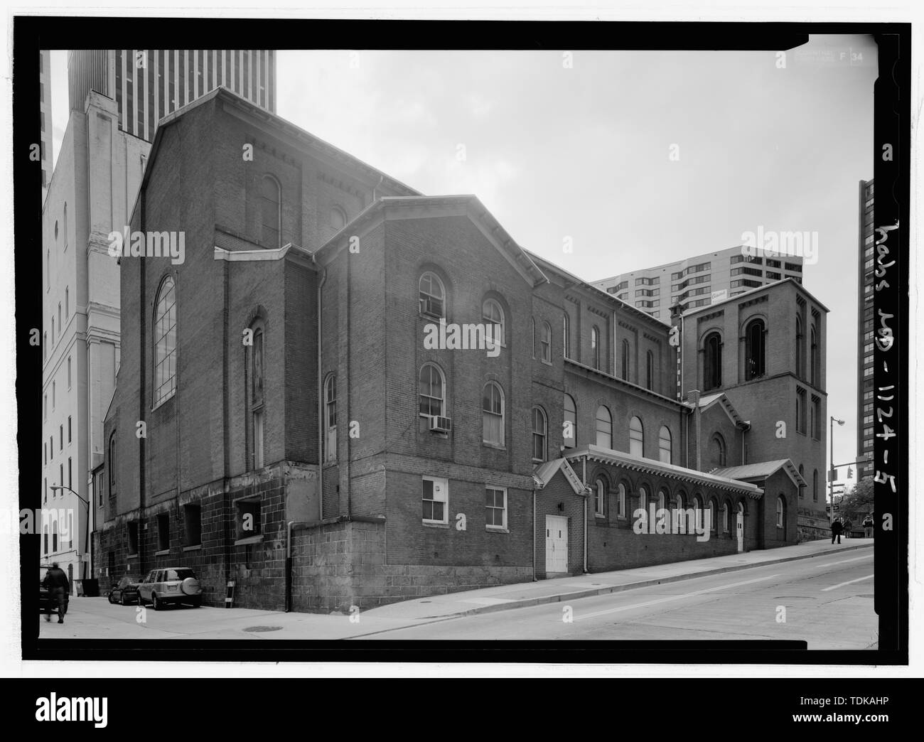 - Saint Paul's Episcopal Church, 233 North Charles Street, Baltimore, ville indépendante, MD ; Upjohn, Richard ; Tiffany and Company ; Armstrong, D. Maitland ; Chase et Ames ; Long, Robert Cary ; Miles, Coates et Youle ; Rupel et Feining ; forte et de l'acier ; Joyce, John ; Whittingham, William Rollinson ; Restauration ; Capellano Tidewater, Antonio ; Rosenthal, James W, photographe ; Ossman, J Laurie, historien Banque D'Images