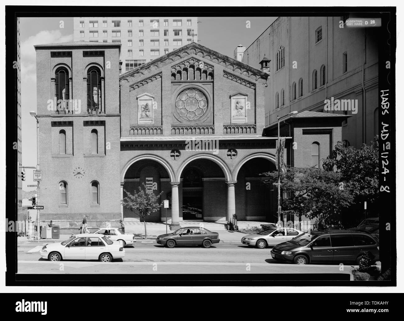 - Saint Paul's Episcopal Church, 233 North Charles Street, Baltimore, ville indépendante, MD ; Upjohn, Richard ; Tiffany and Company ; Armstrong, D. Maitland ; Chase et Ames ; Long, Robert Cary ; Miles, Coates et Youle ; Rupel et Feining ; forte et de l'acier ; Joyce, John ; Whittingham, William Rollinson ; Restauration ; Capellano Tidewater, Antonio ; Rosenthal, James W, photographe ; Ossman, J Laurie, historien Banque D'Images