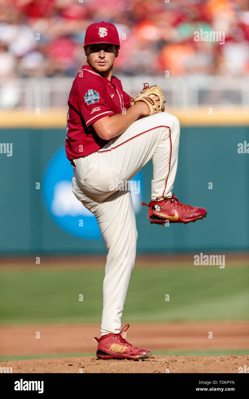 Omaha, NE, États-Unis 15 juin 2019. Le lanceur partant de l'État de Floride a attiré Parrish # 43 en action pendant la partie 2 de la NCAA 2019 Men's College World Series entre Craftsman aspirateur avale de l'Arkansas et Florida State Seminoles au TD Ameritrade Park à Omaha, NE.Participation : 26 155.Florida State a gagné1-0.Michael Spomer/Cal Sport Media/Alamy Live News Banque D'Images