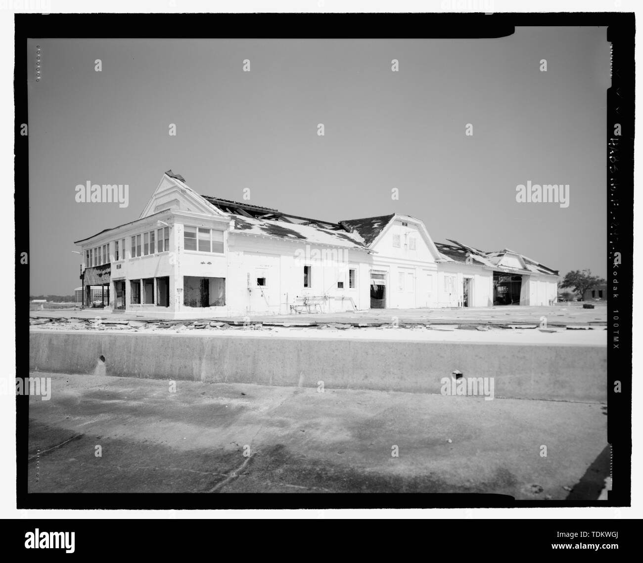 Vue oblique de l'Est et au sud vers le nord-ouest. - U.S. Naval Air Station, charbon, 499 South Avenue, Pensacola, FL, Escambia Comté Banque D'Images