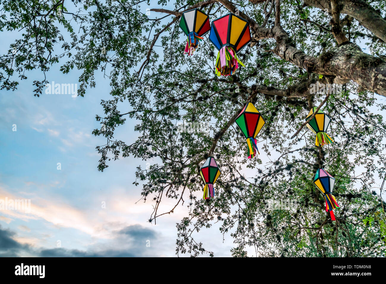 Festa Junina, Sao Joao, parti avec drapeaux colorés et des ballons il arrive en juin, principalement dans le nord-est du Brésil. Banque D'Images