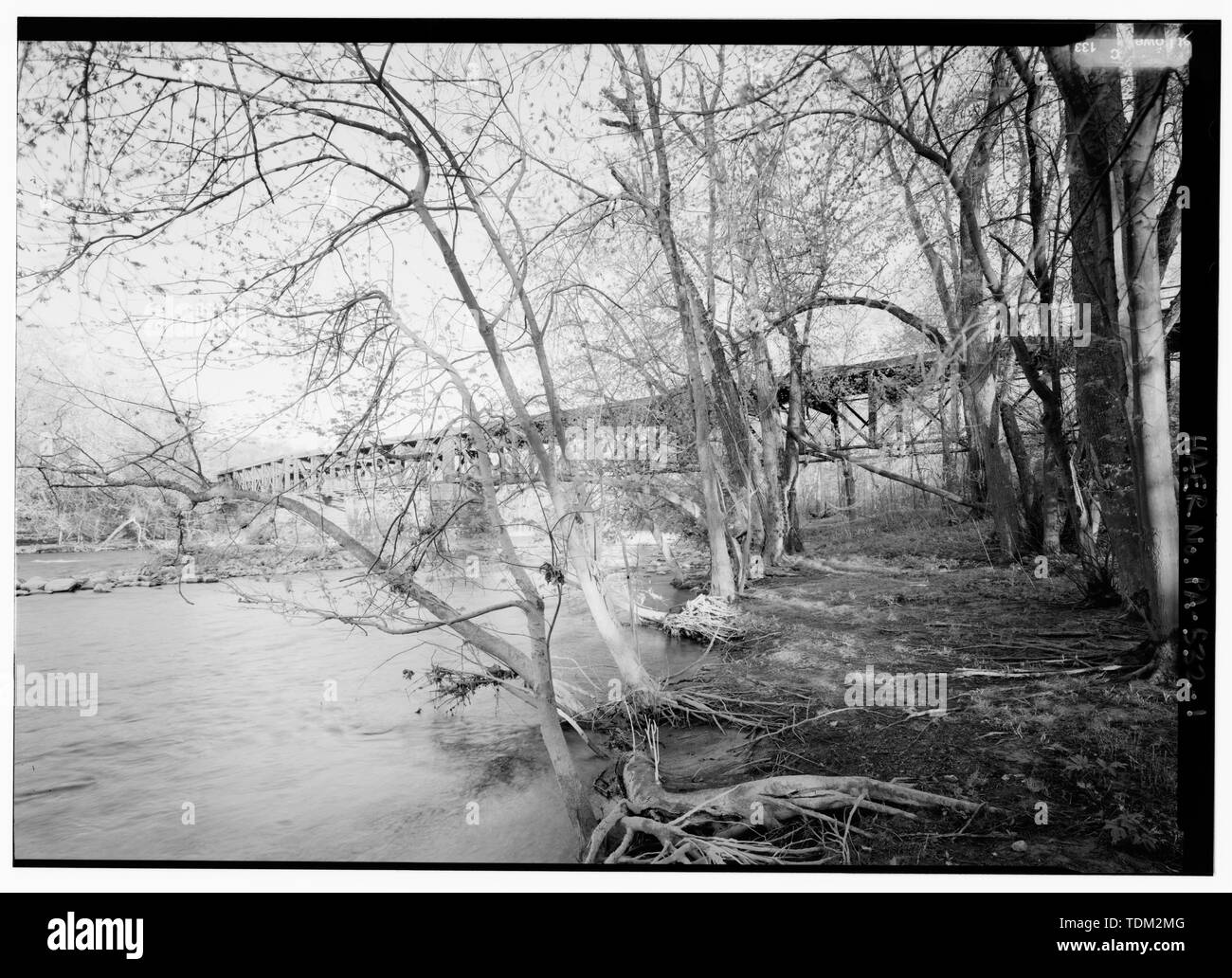 Sommaire de l'élévation nord, à SE de Cisjordanie de Beaver River. - Pittsburgh, Youngstown et Ashtabula Railroad, n° 13, du pont enjambant la rivière Castor, au sud de la State Route 288, Pont Wampum, Lawrence County, PA ; Brown, William H ; Pennsylvanie Pennsylvania Railroad Company ; acier ; Consolidated Rail Corporation (Conrail) ; Norfolk Southern Railroad ; New Brighton et le Nouveau Château Railroad ; New York, Pittsburgh et Chicago Railway ; Pittsburgh, Lisbonne et Western Railroad ; Fort Pitt Bridge Works ; DeLony, Eric N, gérant de projet, Pennsylvania Historical and Museum Commission, répondant ; Consolid Banque D'Images