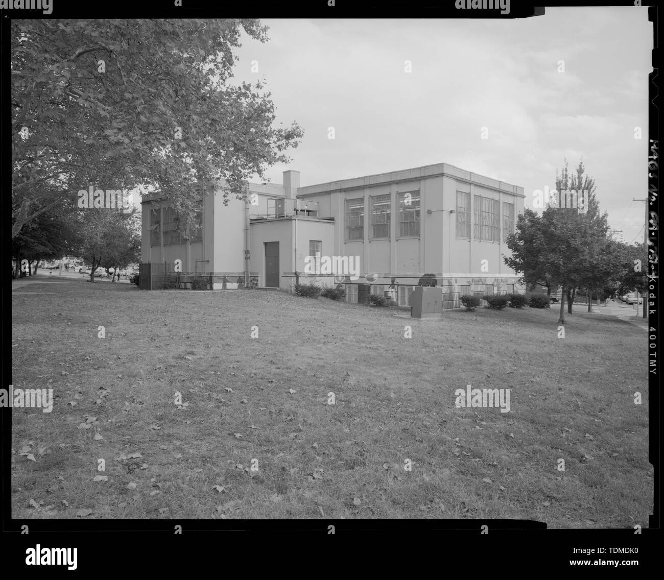 Vue en perspective de l'arrière de l'OUEST ET DU CÔTÉ SUD, À LA PARTIE SUD-EST - Free Library of Philadelphia, 5800 Cobbs Creek, Cobbs Creek Parkway, Philadelphie, comté de Philadelphie, PA ; Carnegie, Andrew, financier, Gilchrist, Edmund Beaman, architecte ; Conservation Alliance of Greater Philadelphia, promoteur Banque D'Images
