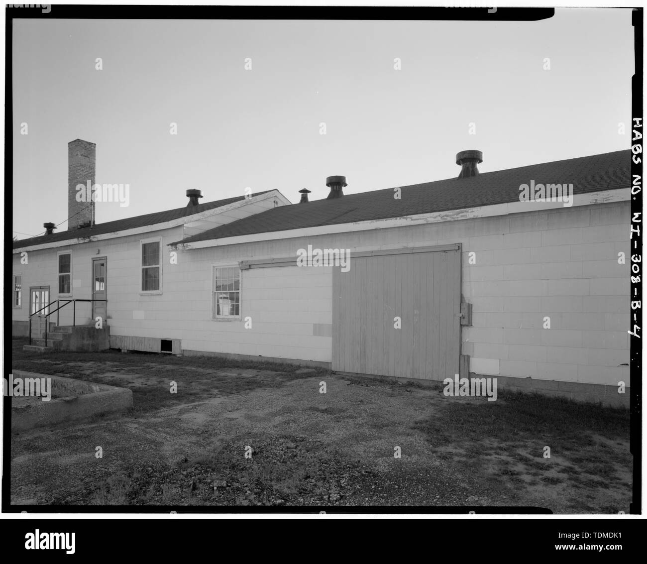 Vue EN PERSPECTIVE DU CÔTÉ OUEST - Fort McCoy, le bâtiment T-801, Sparte, comté de Monroe, WI Banque D'Images