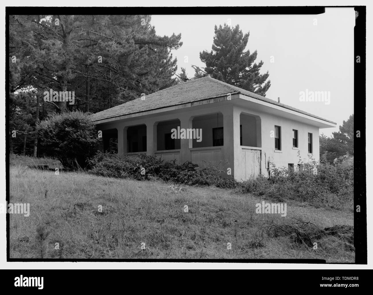 Vue en perspective SUD-OUEST PAR 220 DEGRÉS DE CHEFS MÉCANICIENS CHAMBRE. - Sites de Radio Marconi, transmettant, Point Reyes Station, comté de Marin, CA Banque D'Images