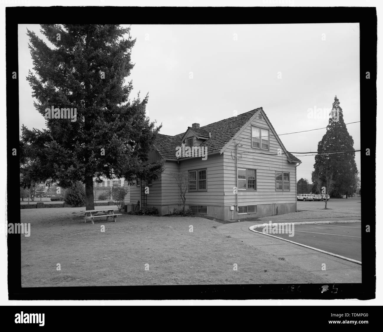 Vue EN PERSPECTIVE DU K.O.G. Bâtiment, VOIR À LA NORD-EST. L'état de l'Oregon - Forester's Office Complex, 2600 State Street, Salem, Marion, ou Banque D'Images