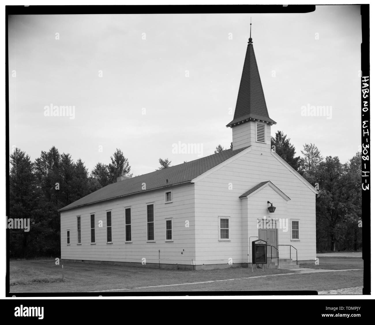 Vue en perspective de l'Ouest (AVANT) ET CÔTÉ NORD - Fort McCoy, le bâtiment T-1146, Sparte, comté de Monroe, WI Banque D'Images