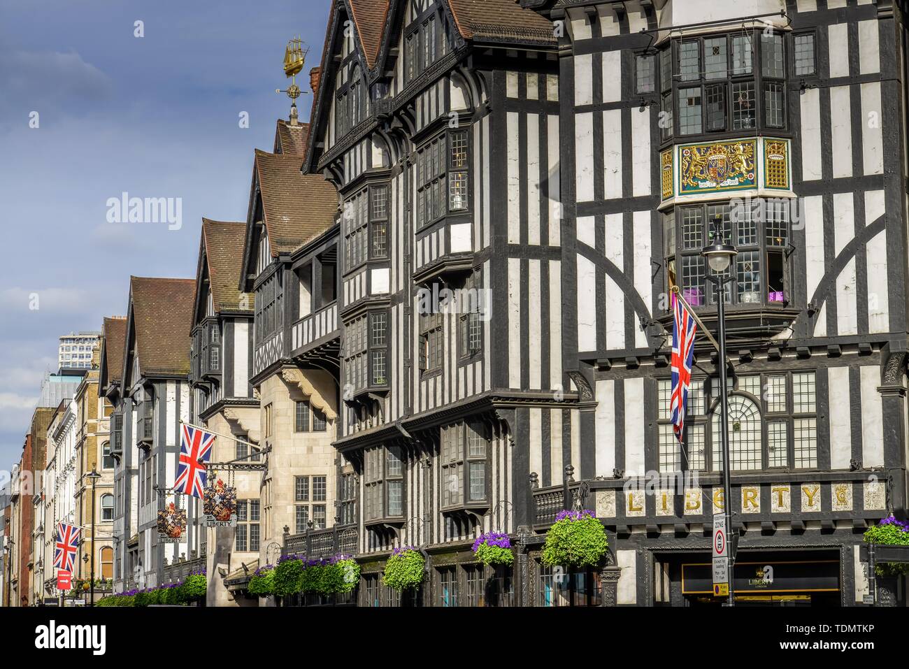Rangée de maisons anciennes avec magasin à la liberté, Regent Street, Carnaby, Londres, Angleterre, Grande-Bretagne Banque D'Images