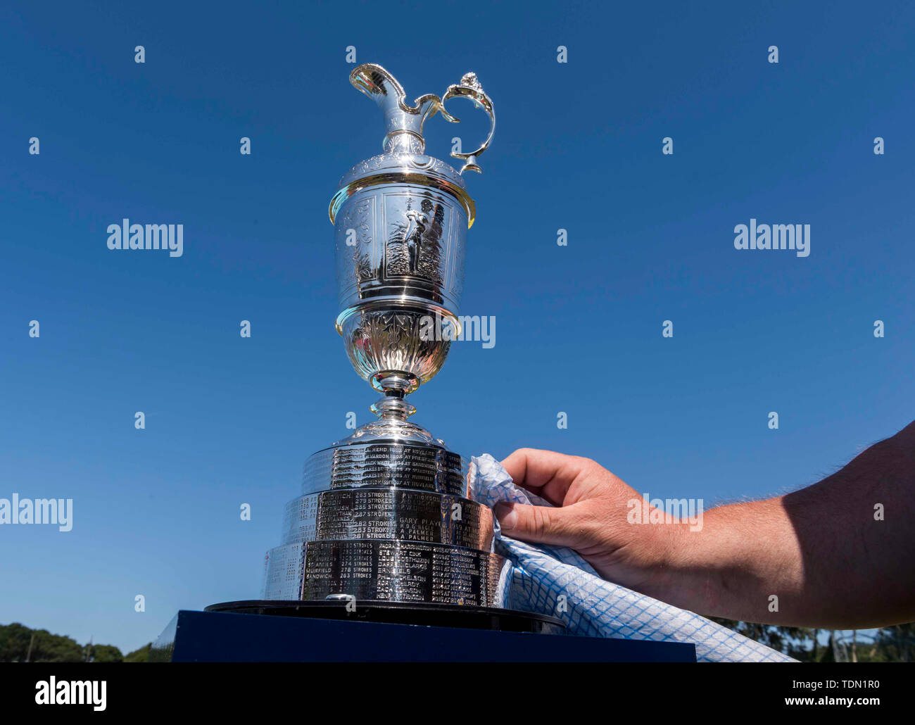 Le Claret Jug Silver, officiellement appelé le champion de golf Trophy, est remise au gagnant de l'ouvrir chaque année. Il a été décerné pour la première fois en 1872 lor Banque D'Images