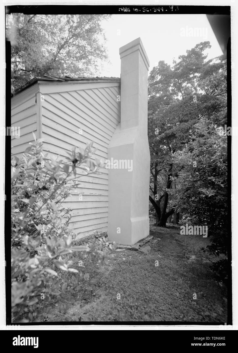 Vue en perspective de l'élévation du sud de l'office à l'extérieur salon cheminée fin et structure de trame - Fort Hill, Clemson University Campus, Clemson, comté de Camden, SC ; Calhoun, John C ; Clemson, Thomas G ; Prix, Virginie Barrett, émetteur ; Hiott, William D., historien ; Louden, Elizabeth I, délinéateur ; Howell, Martin Jeffrey, délinéateur ; Dochterman, Abby J, délinéateur ; Mui, Helen, délinéateur ; Taylor, Brooke, un délinéateur ; Yuen, Nancy Ka Po, délinéateur ; Gborgiadou, Styliani, délinéateur ; Boucher, Jack E, photographe ; Prix, Virginie B, émetteur Banque D'Images